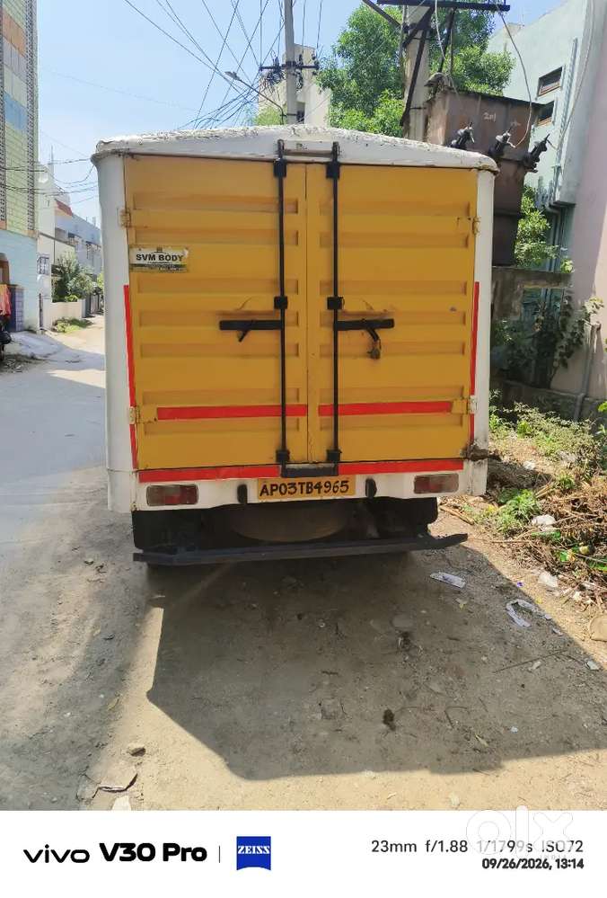 Mahindra Genio Diesel 2012