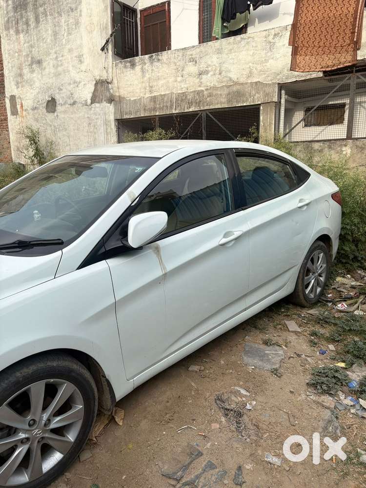 Hyundai Fluidic Verna 2013