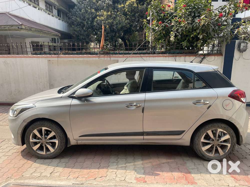 Hyundai I20 2015 Petrol 70000 Km Driven