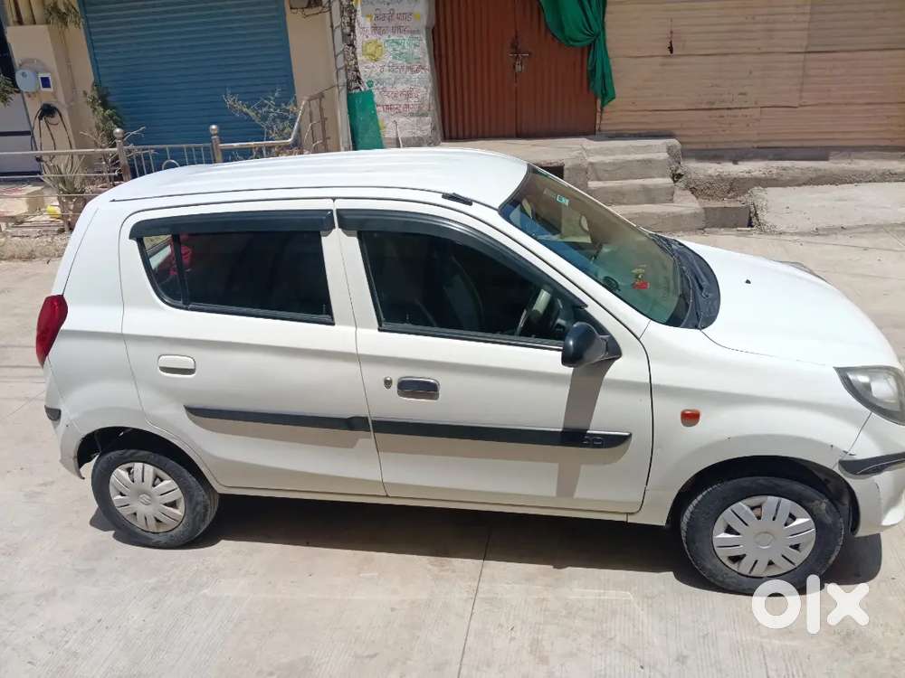 Good Condition Family' Car
Cilld Ac,tayer 80'/.