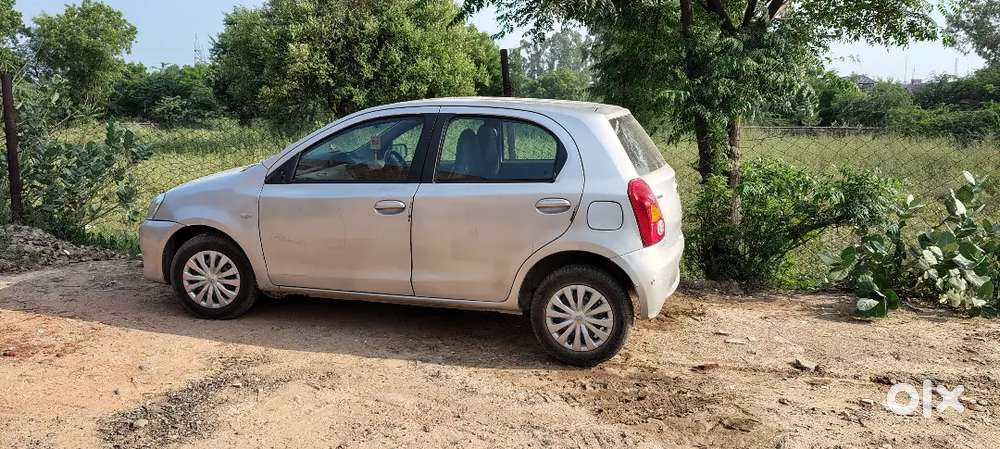 Toyota Etios Liva 2011 Petrol