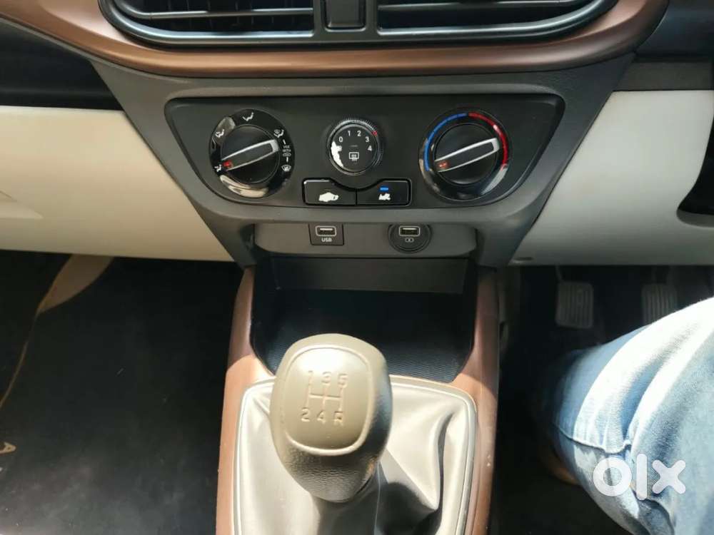 Hyundai Aura 1.2 S Petrol Amt, 2020, Petrol