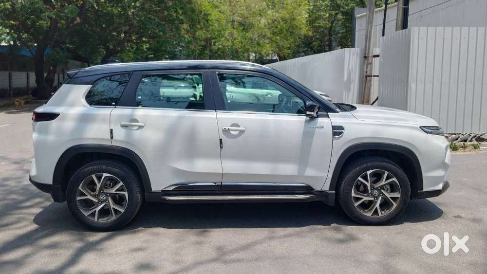 Toyota Urban Cruiser Hyryder 1.5 V Hybrid, 2025