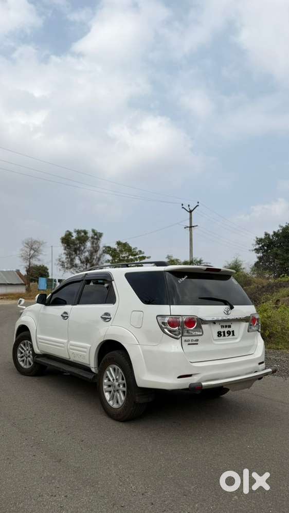 Toyota Fortuner Automatic Diesel 2013