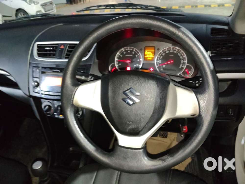 Maruti Suzuki Swift Vvt Vxi, 2016, Petrol