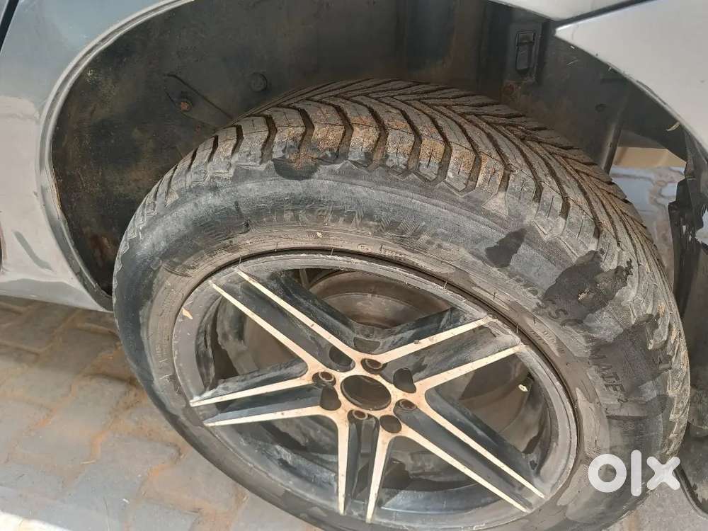 Best Condition Vehicle All Documents Complete 15inch Alloys