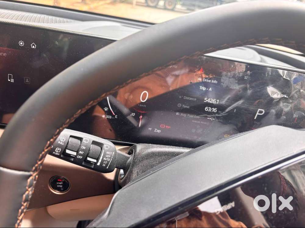 Xuv7xo Ax7 Diesel At White, 4 Months Used