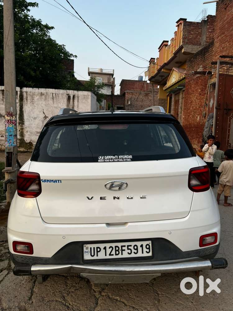 Hyundai Venue Petrol 2021