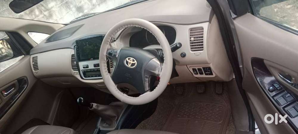 Innova 2015 V Version