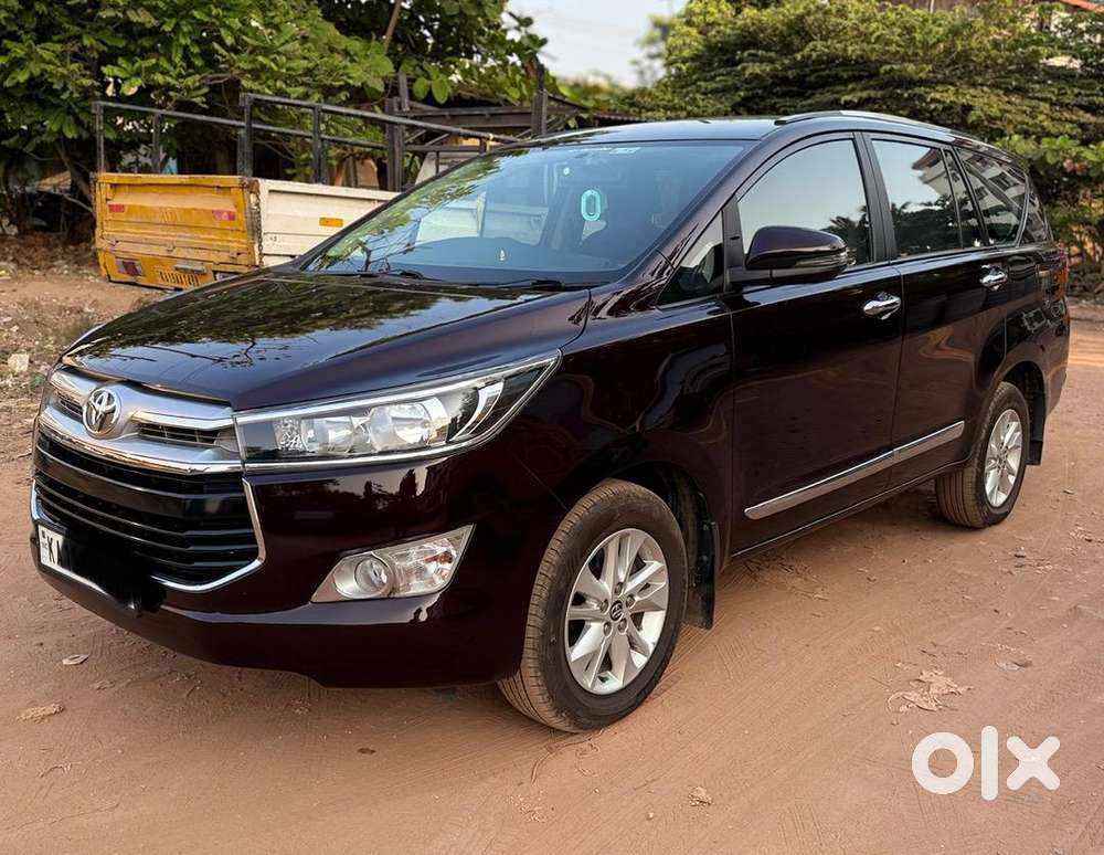 Toyota Innova Crysta 2017 Diesel 32000 Km Driven