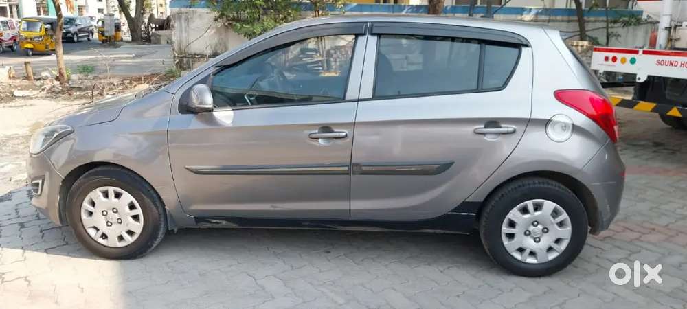 Hyundai I20 2013 Petrol 98000 Km Driven