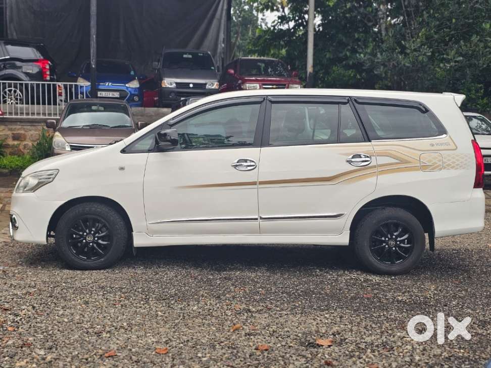 Toyota Innova 2.5 Gx 7 Str Bs-iii, 2015, Diesel