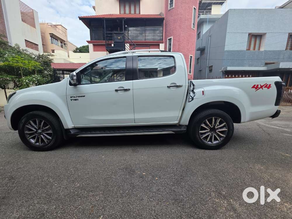 Isuzu V-cross Z 4x4 Mt, 2020, Diesel