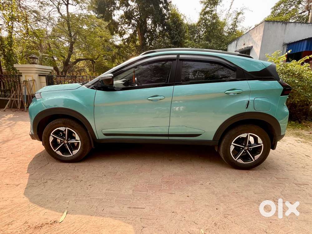 Tata Nexon Creative Plus S 1.2 Revotron Petrol 6 Mt, 2025, Petrol