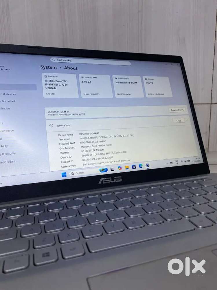 Asus vivobook 15 in really good condition.