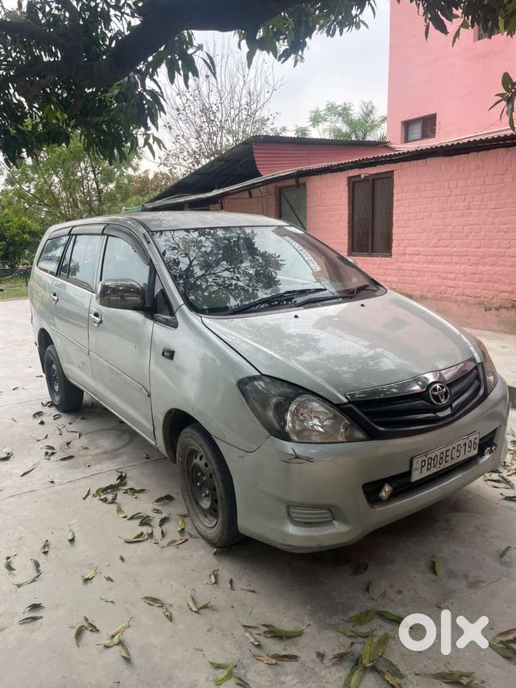 Toyota Innova 2008 Diesel 180000 Km Driven