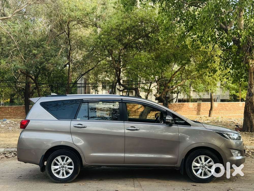 Toyota Innova Crysta 2.7 Vx Mt, 2019, Diesel