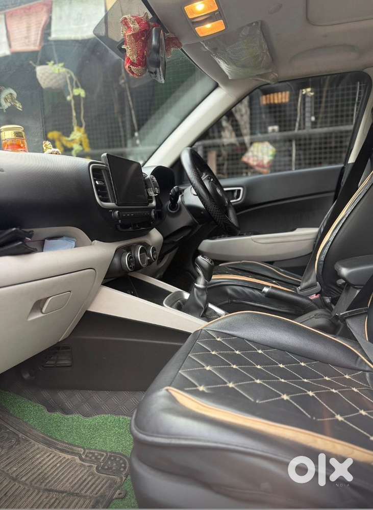 Hyundai Venue 2023 Petrol Well Maintained