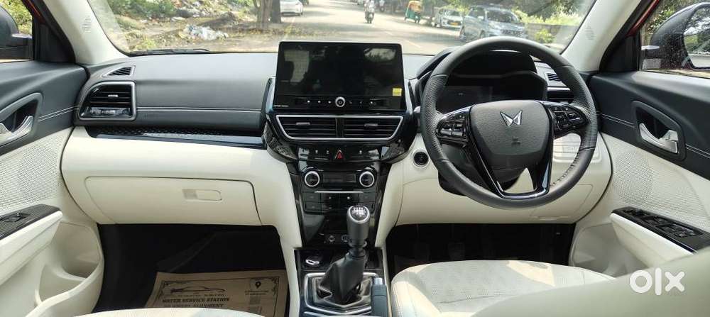 Mahindra Xuv 3xo Ax7 Diesel Mt, 2025, Diesel