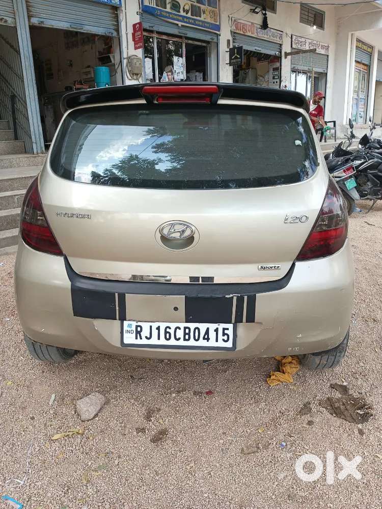 Hyundai I20 2010 Cng & Hybrids 111000 Km Driven