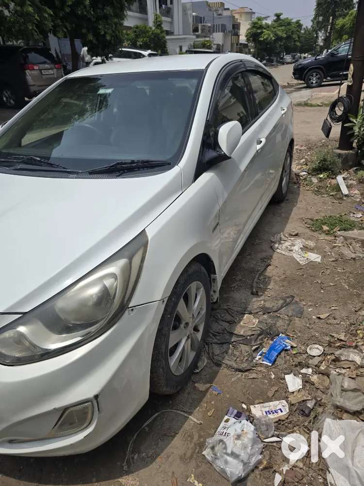 Hyundai Verna Crdi Mt 2012 Model