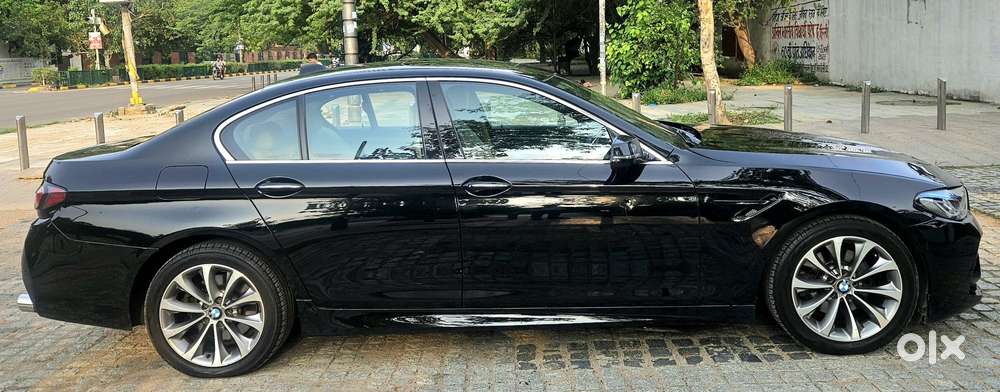Bmw 5 Series 2.0 520i Luxury Line, 2018, Petrol