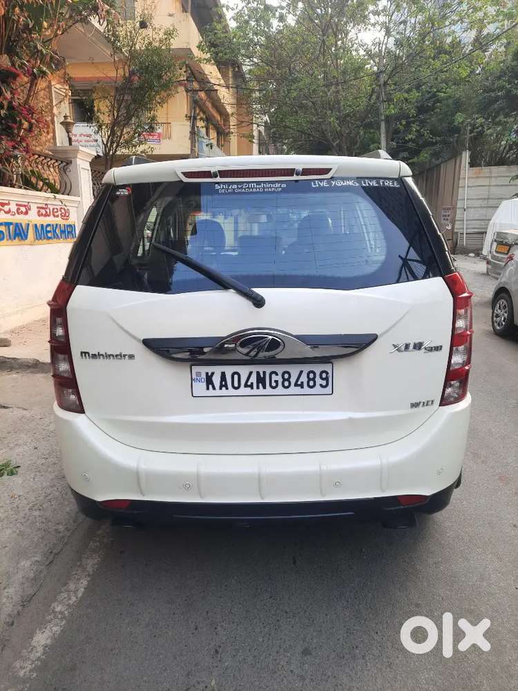 Mahindra Xuv500 W10 2017 Diesel Well Maintained