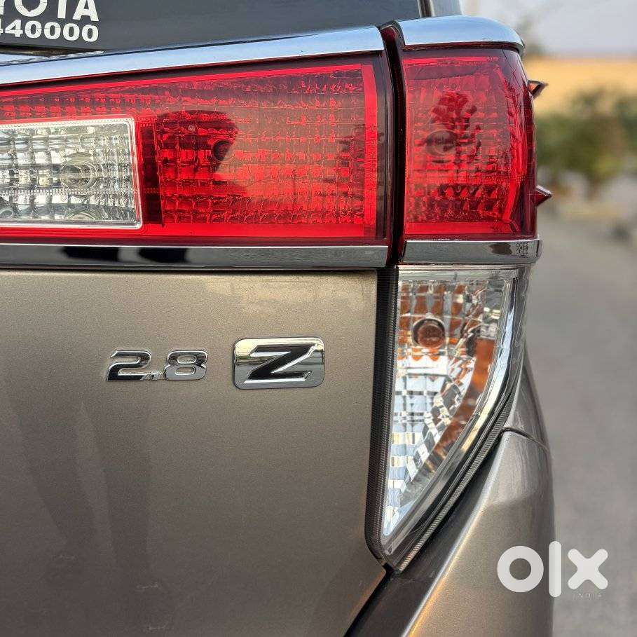 Toyota Innova Crysta