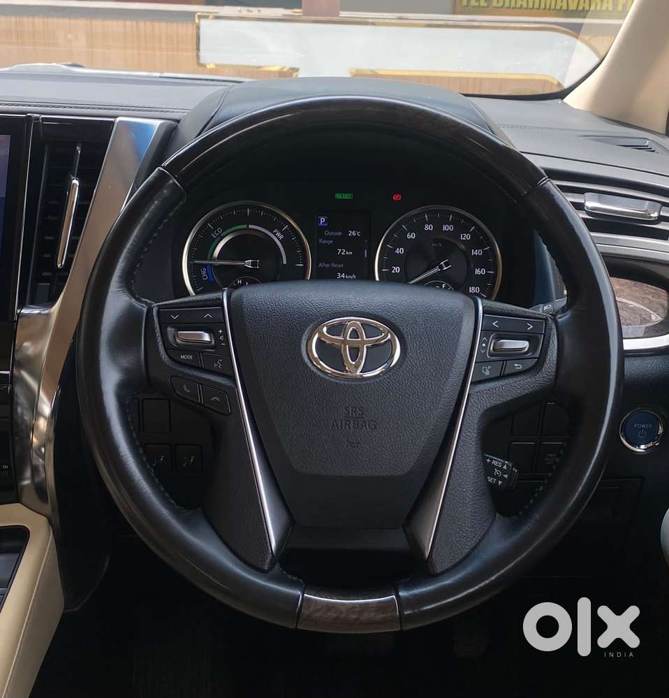 Toyota Vellfire Vip &ndash; Executive Lounge, 2022, Petrol