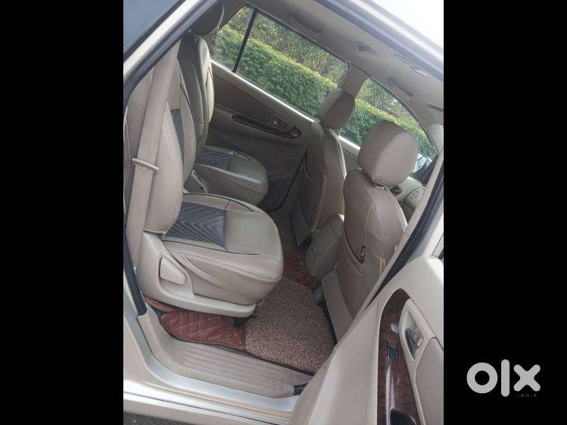 Toyota Innova 2004-2011 2.5 V Diesel 7-seater, 2013, Diesel