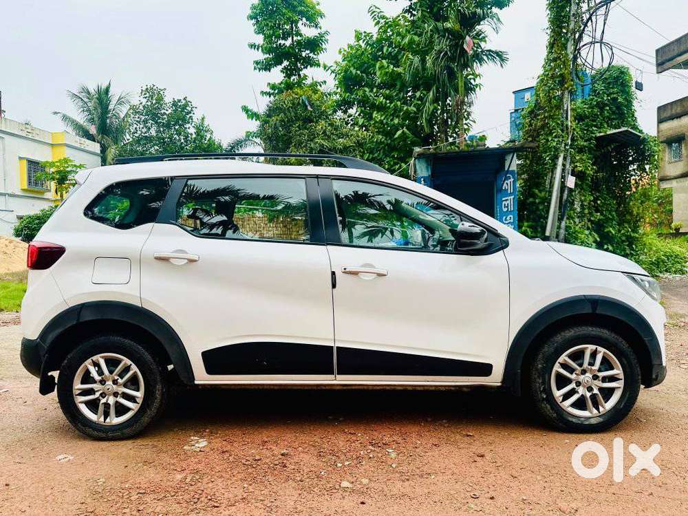 Renault Triber Rxt, 2023, Petrol
