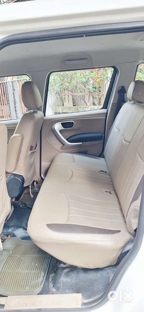 Mahindra Tuv 300 T10, 2019, Diesel