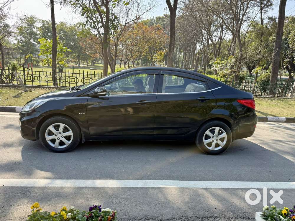 Hyundai Fluidic Verna