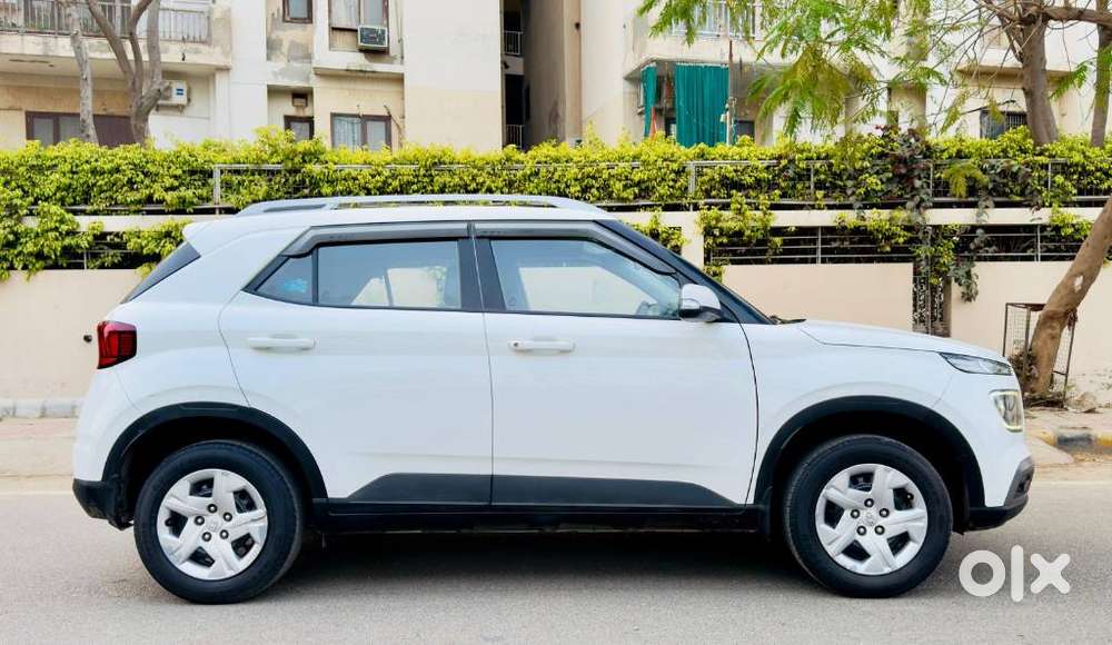 Hyundai Venue S Plus Mt 1.2 Kappa, 2022, Petrol