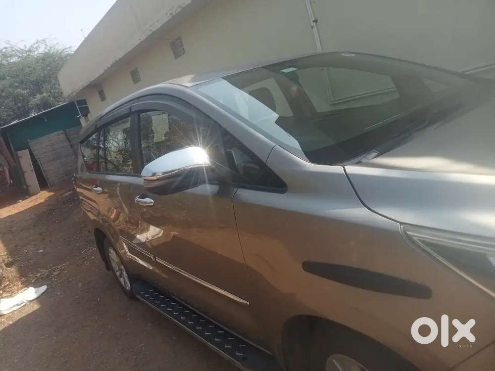 Toyota Innova Crysta 2017