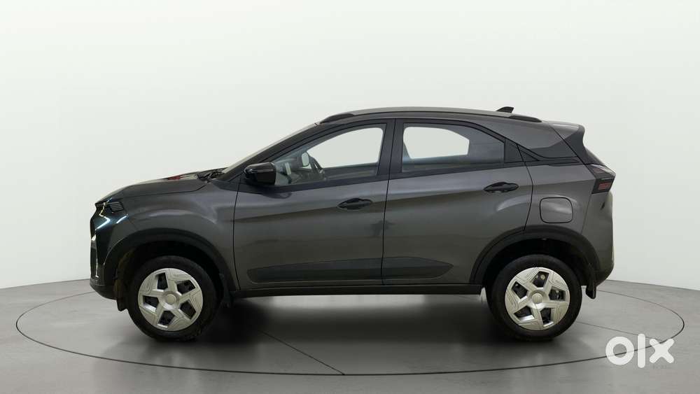 Tata Nexon Pure (s) 1.2 Petrol 6amt, 2024, Petrol