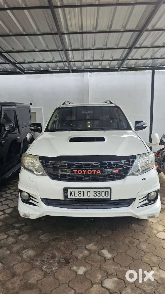 Toyota Fortuner 2015 Diesel 120000 Km Driven