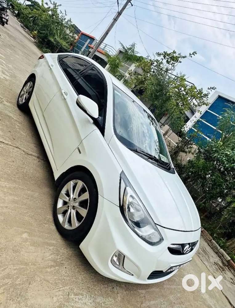 Hyundai Verna 2012 Diesel 82300 Km Driven
