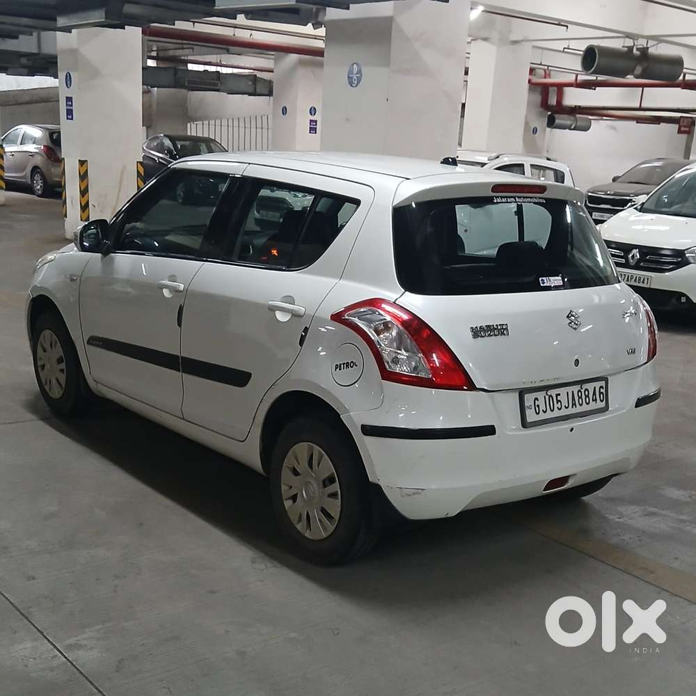 Maruti Suzuki Swift Vxi + Manual, 2012, Petrol