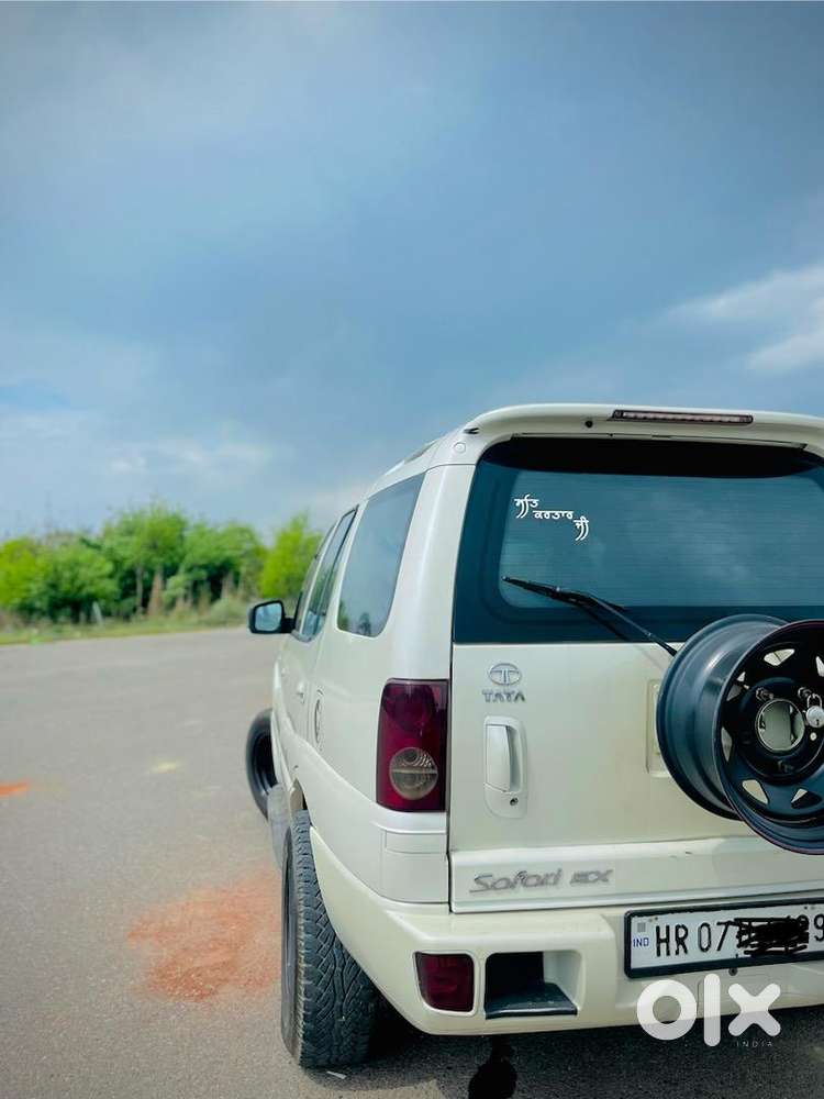 Tata Safari