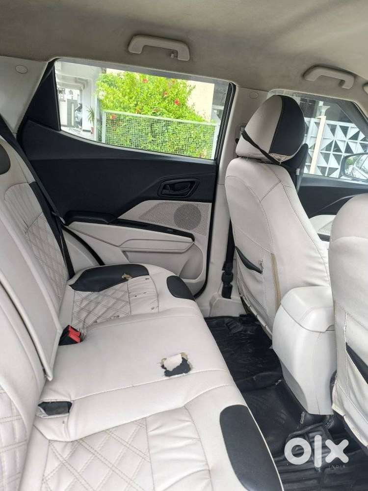 Mahindra Xuv300 W4, 2019, Cng & Hybrids