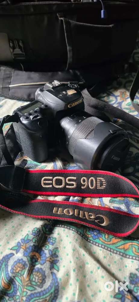 Canon 90d DSLR for selling