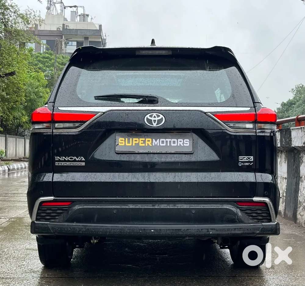 Toyota Innova Hycross 2.0 Zx (o) Hybrid 7 Str, 2025, Petrol
