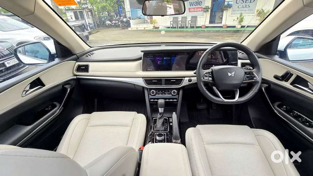 Mahindra Xuv700 Ax7 Awd, 2025, Diesel