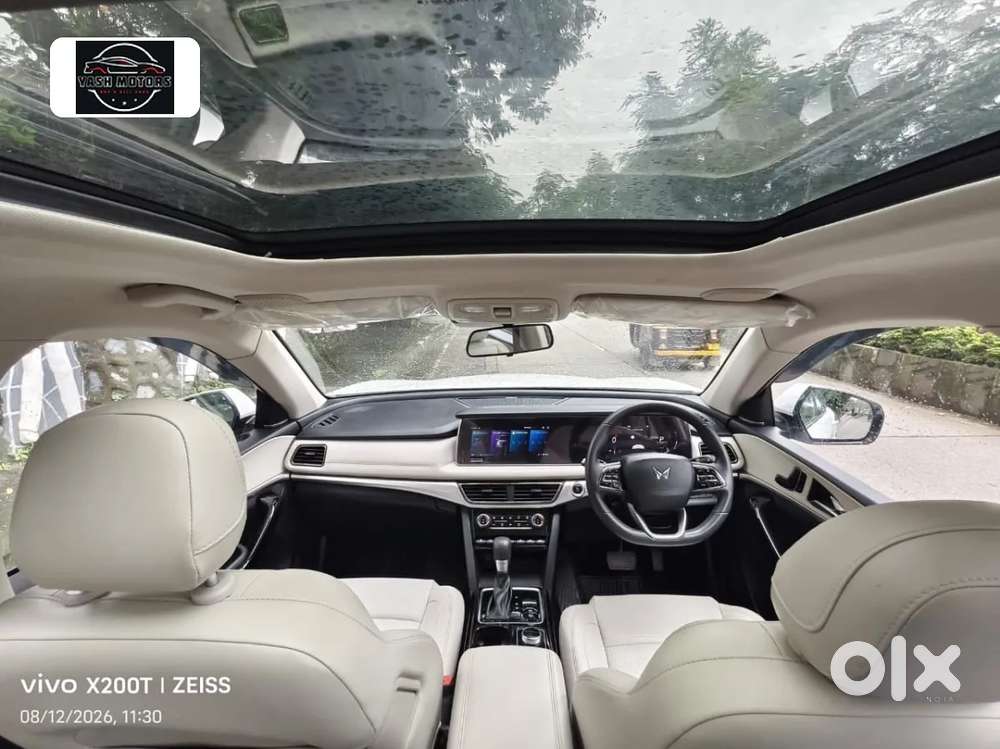 Mahindra Xuv700 2.2 Ax 7 Diesel At Luxury Pack Str, 2024, Diesel