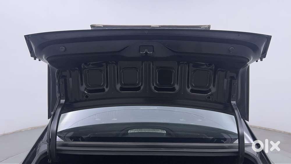 Hyundai Verna 1.5 Sx Petrol Mt, 2024, Petrol