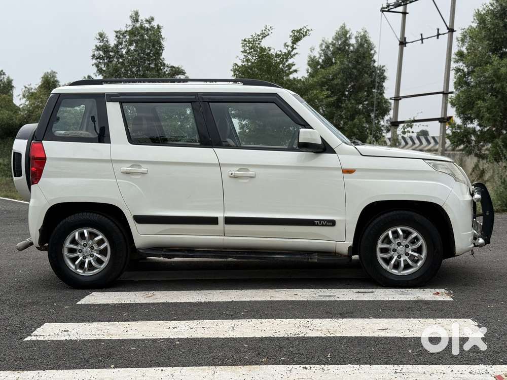 Mahindra Tuv 300 T8 Amt, 2016, Diesel