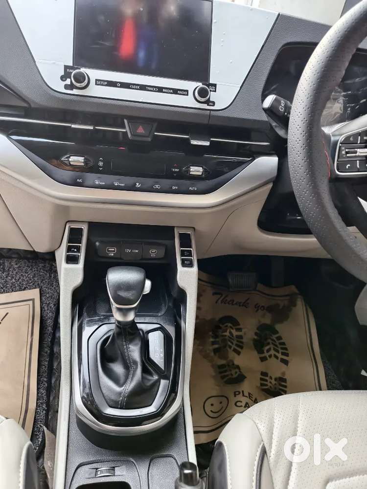 Kia Carens Prestige Plus 2023