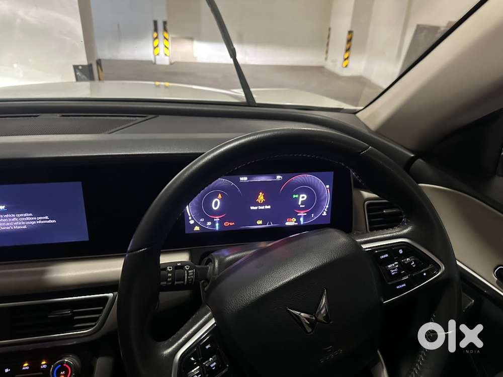 Mahindra Xuv700 2022 Diesel Well Maintained