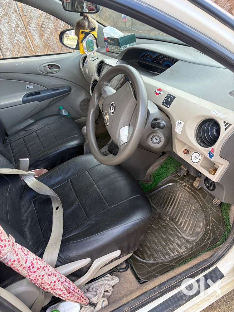 Toyota Etios Liva Petrol 2015